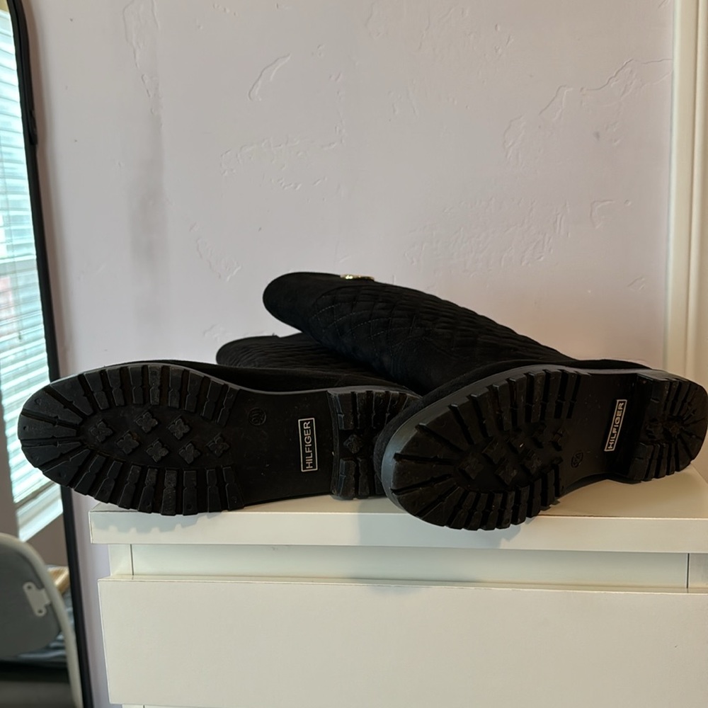Tommy Hilfiger Black Quilted Winter Boots - Picture 7 of 7
